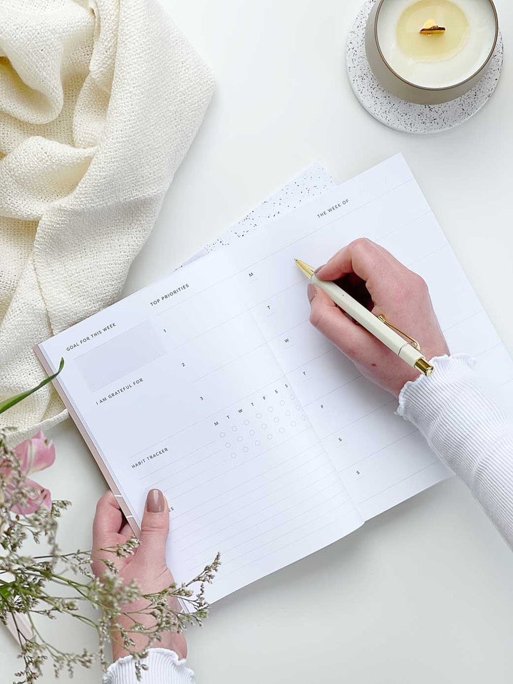 CLEARANCE | 52-Week Undated Speckled Planner