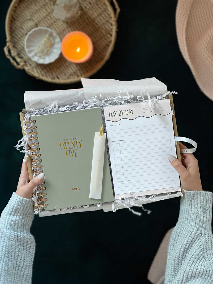 Ring-bound 2025 Diary, Daily Planner & Pen Bundle