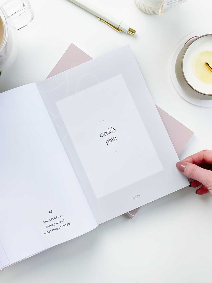CLEARANCE | 52-Week Undated Speckled Planner