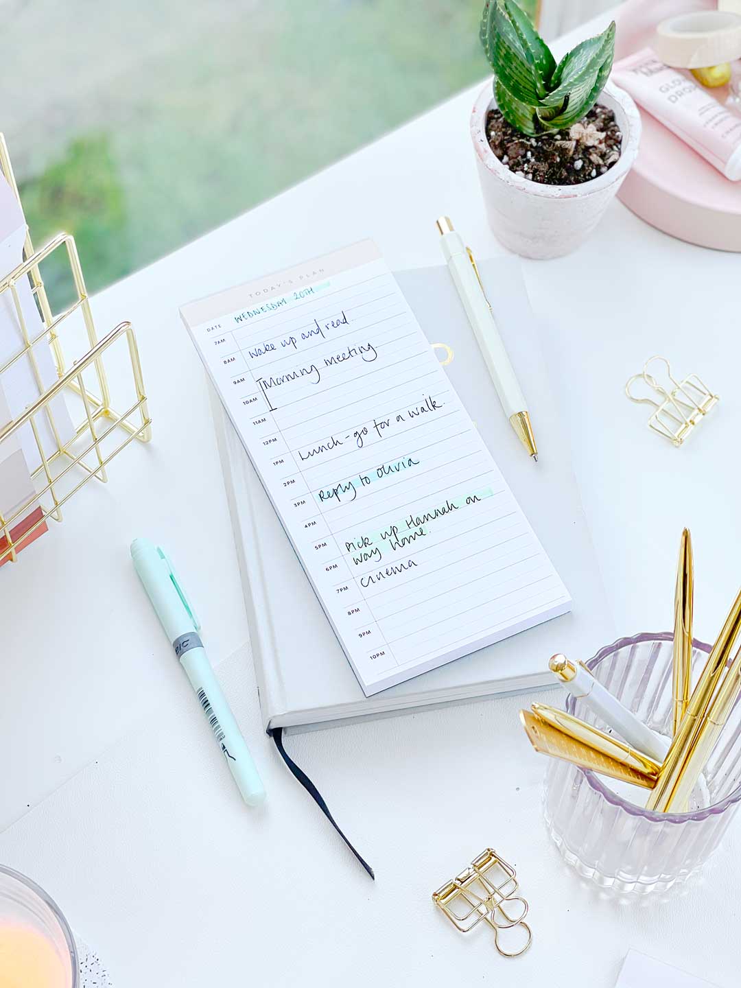 Hourly Time Block Notepad – Stationery & Office Desk Accessories | AIM ...